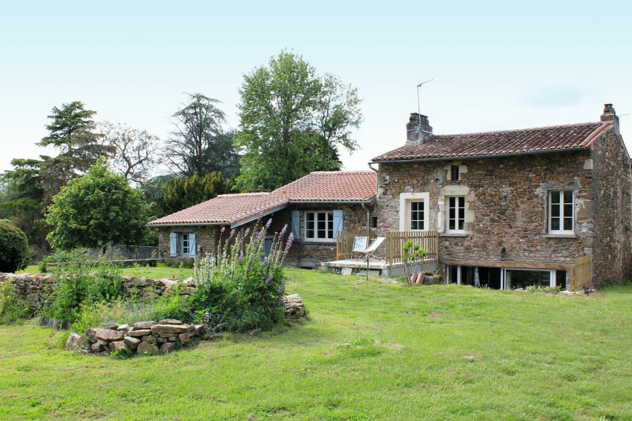 Vila Gite La Grange De Jeanne Rancon Exteriér fotografie